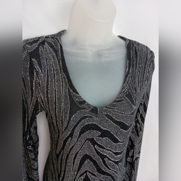 2/$30 BKE Black Silver long sleeve sheer sparkly whimsigoth top (#436)‎ - Picture 4 of 7